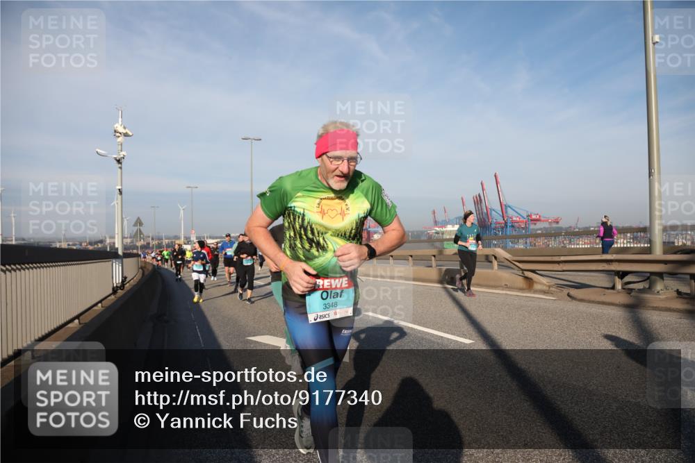 03.10.2025 - Köhlbrandbrückenlauf Yannick Fuchs http://msf.ph/oto/9177340 03.10.2025 08:48:22 Position 2 3348 meine-sportfotos.de
