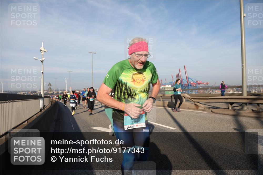 03.10.2025 - Köhlbrandbrückenlauf Yannick Fuchs http://msf.ph/oto/9177343 03.10.2025 08:48:22 Position 2 25, 3348 meine-sportfotos.de