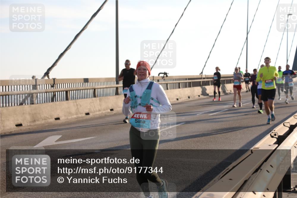 03.10.2025 - Köhlbrandbrückenlauf Yannick Fuchs http://msf.ph/oto/9177344 03.10.2025 08:27:44 Position 1 1730 meine-sportfotos.de