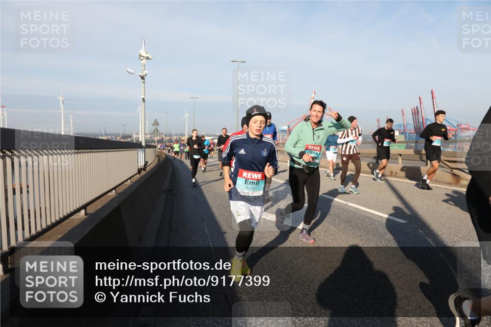 03.10.2025 - Köhlbrandbrückenlauf Yannick Fuchs http://msf.ph/oto/9177399 03.10.2025 08:48:26 Position 2 3178 meine-sportfotos.de