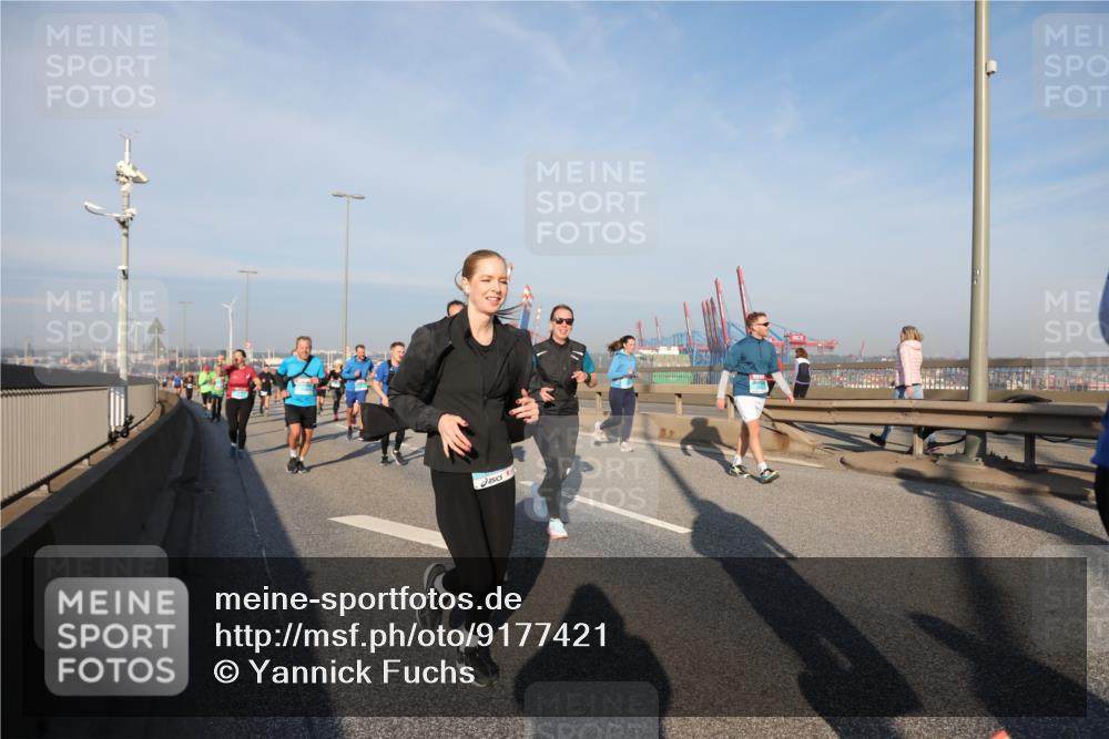 03.10.2025 - Köhlbrandbrückenlauf Yannick Fuchs http://msf.ph/oto/9177421 03.10.2025 08:48:29 Position 2  meine-sportfotos.de