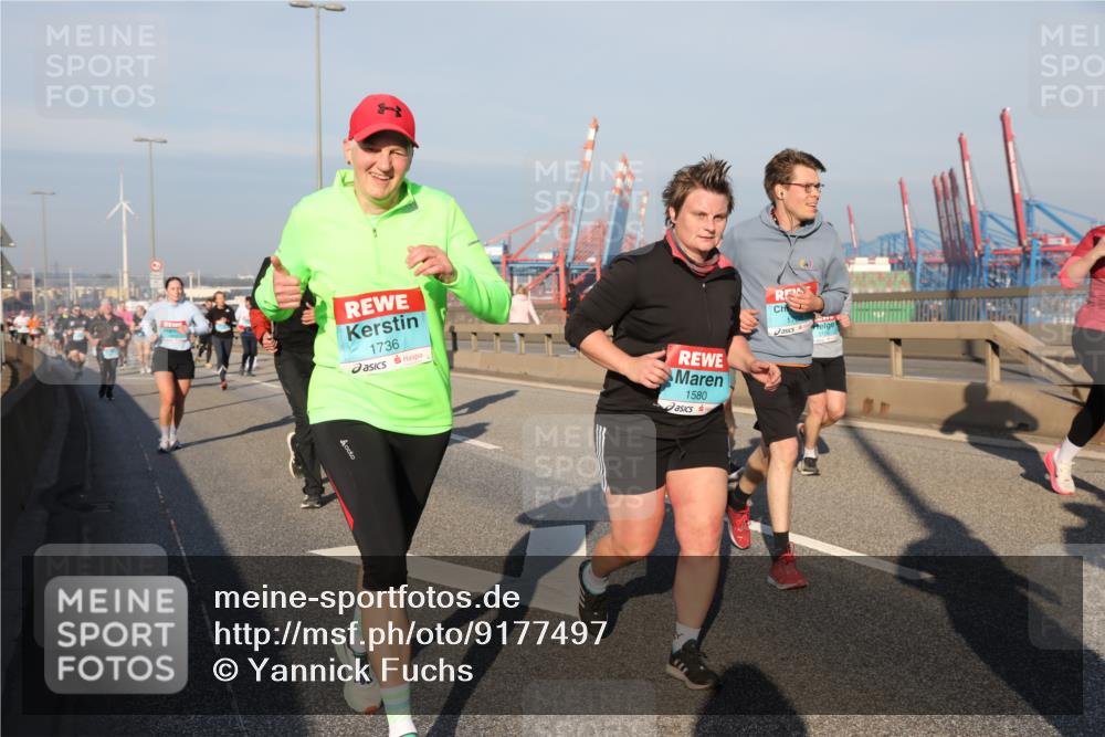 03.10.2025 - Köhlbrandbrückenlauf Yannick Fuchs http://msf.ph/oto/9177497 03.10.2025 08:48:39 Position 2 1736, 1580 meine-sportfotos.de