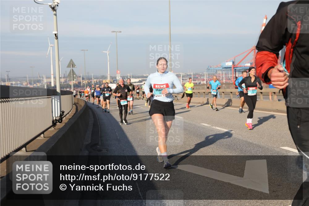 03.10.2025 - Köhlbrandbrückenlauf Yannick Fuchs http://msf.ph/oto/9177522 03.10.2025 08:48:41 Position 2 36 meine-sportfotos.de