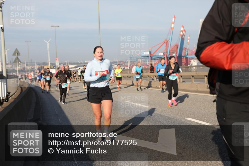 03.10.2025 - Köhlbrandbrückenlauf Yannick Fuchs http://msf.ph/oto/9177525 03.10.2025 08:48:41 Position 2 3668 meine-sportfotos.de