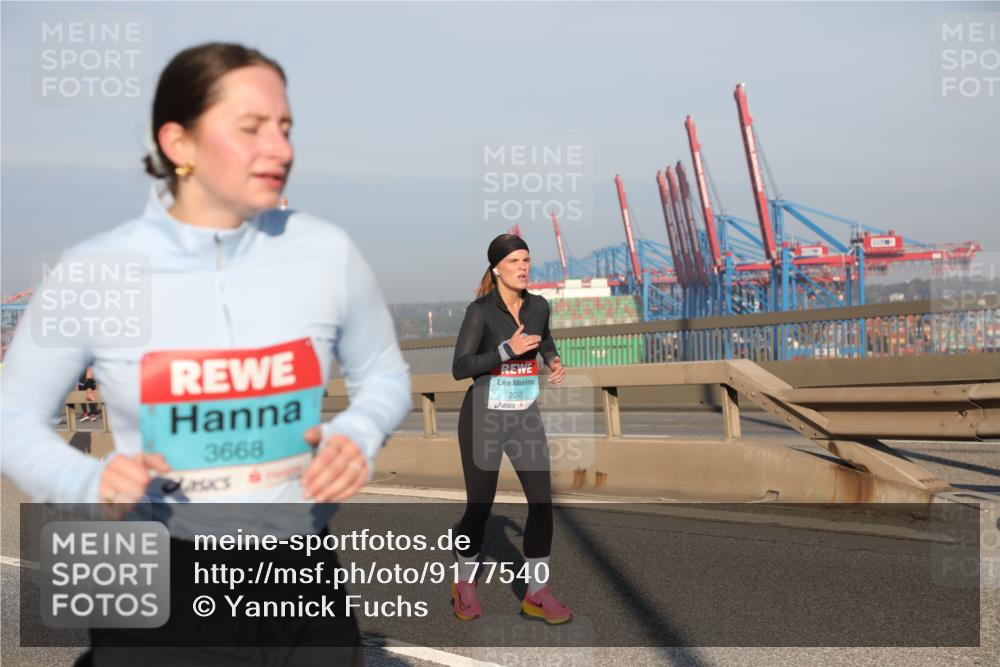 03.10.2025 - Köhlbrandbrückenlauf Yannick Fuchs http://msf.ph/oto/9177540 03.10.2025 08:48:43 Position 2 3668, 2046 meine-sportfotos.de