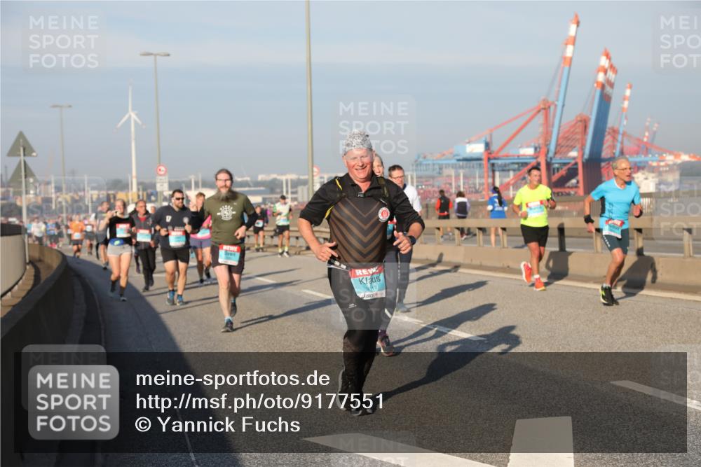 03.10.2025 - Köhlbrandbrückenlauf Yannick Fuchs http://msf.ph/oto/9177551 03.10.2025 08:48:44 Position 2 3017 meine-sportfotos.de