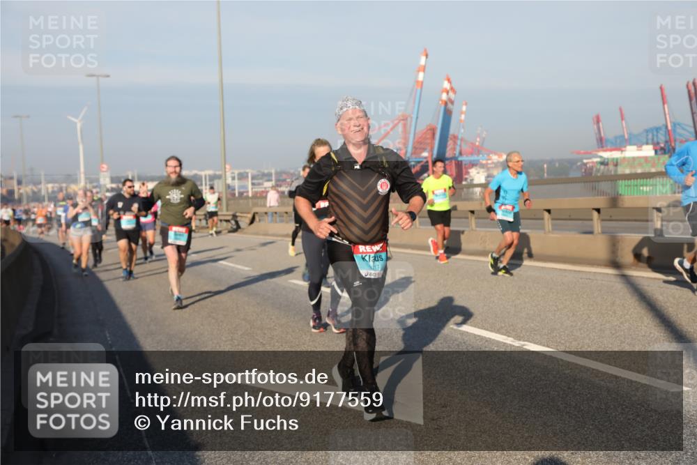 03.10.2025 - Köhlbrandbrückenlauf Yannick Fuchs http://msf.ph/oto/9177559 03.10.2025 08:48:45 Position 2  meine-sportfotos.de