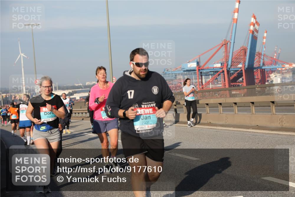 03.10.2025 - Köhlbrandbrückenlauf Yannick Fuchs http://msf.ph/oto/9177610 03.10.2025 08:48:49 Position 2 1513, 17, 2905 meine-sportfotos.de