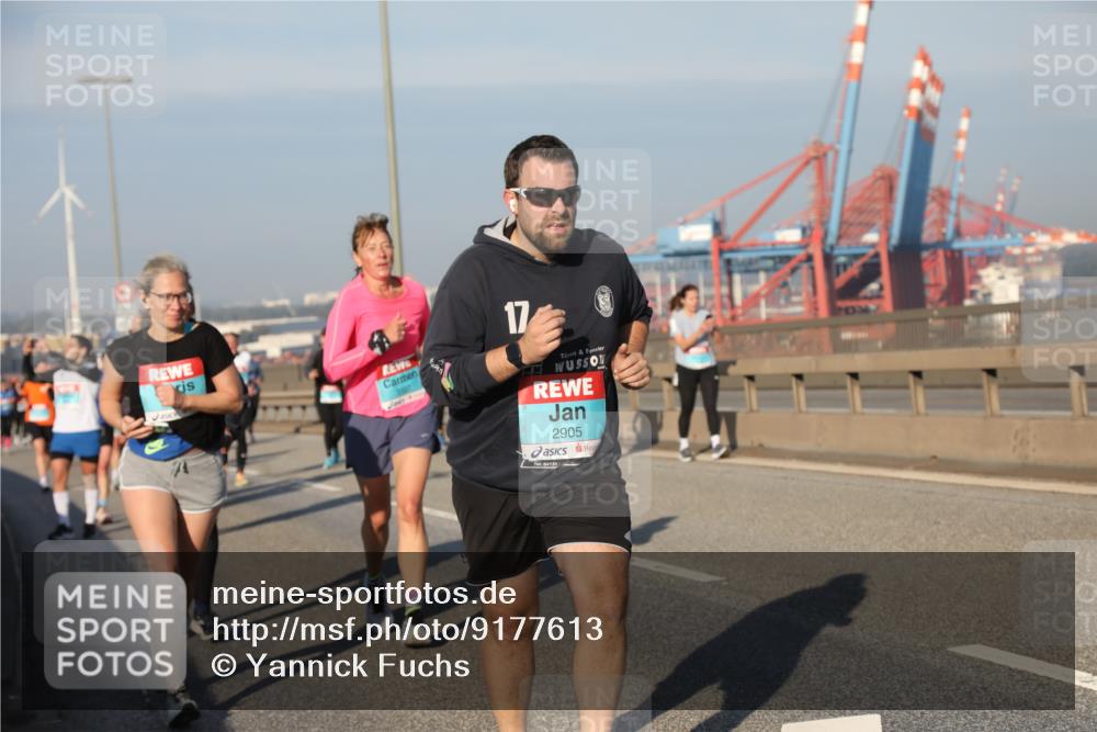 03.10.2025 - Köhlbrandbrückenlauf Yannick Fuchs http://msf.ph/oto/9177613 03.10.2025 08:48:49 Position 2 3607, 17, 2905, 04131 meine-sportfotos.de