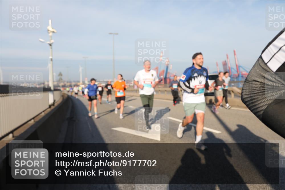 03.10.2025 - Köhlbrandbrückenlauf Yannick Fuchs http://msf.ph/oto/9177702 03.10.2025 08:48:58 Position 2  meine-sportfotos.de