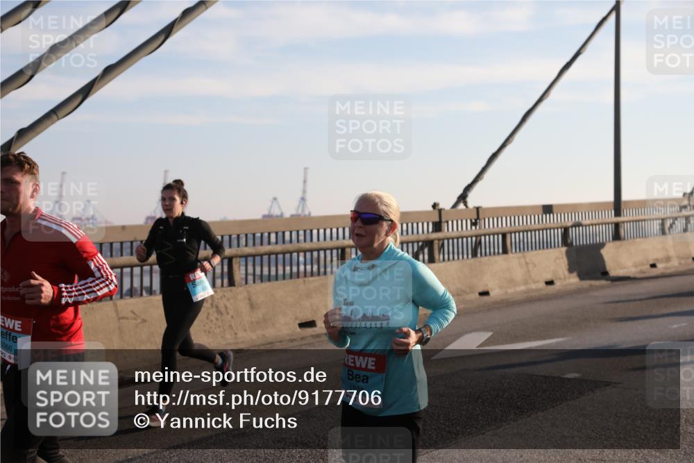 03.10.2025 - Köhlbrandbrückenlauf Yannick Fuchs http://msf.ph/oto/9177706 03.10.2025 08:29:42 Position 1 1066, 1514 meine-sportfotos.de
