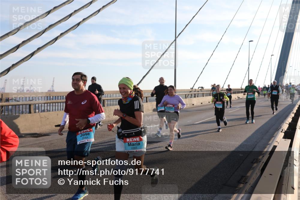 03.10.2025 - Köhlbrandbrückenlauf Yannick Fuchs http://msf.ph/oto/9177741 03.10.2025 08:29:45 Position 1 2964, 1093 meine-sportfotos.de