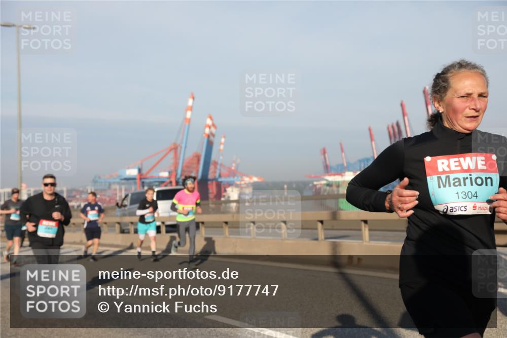 03.10.2025 - Köhlbrandbrückenlauf Yannick Fuchs http://msf.ph/oto/9177747 03.10.2025 08:49:04 Position 2 1304 meine-sportfotos.de