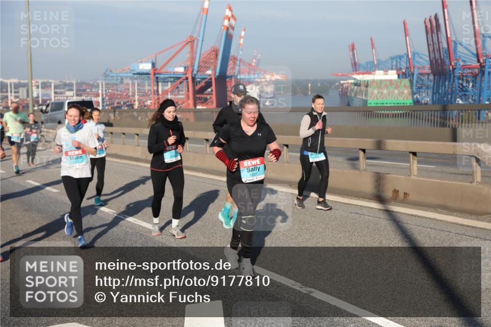 03.10.2025 - Köhlbrandbrückenlauf Yannick Fuchs http://msf.ph/oto/9177810 03.10.2025 08:49:11 Position 2 1807 meine-sportfotos.de
