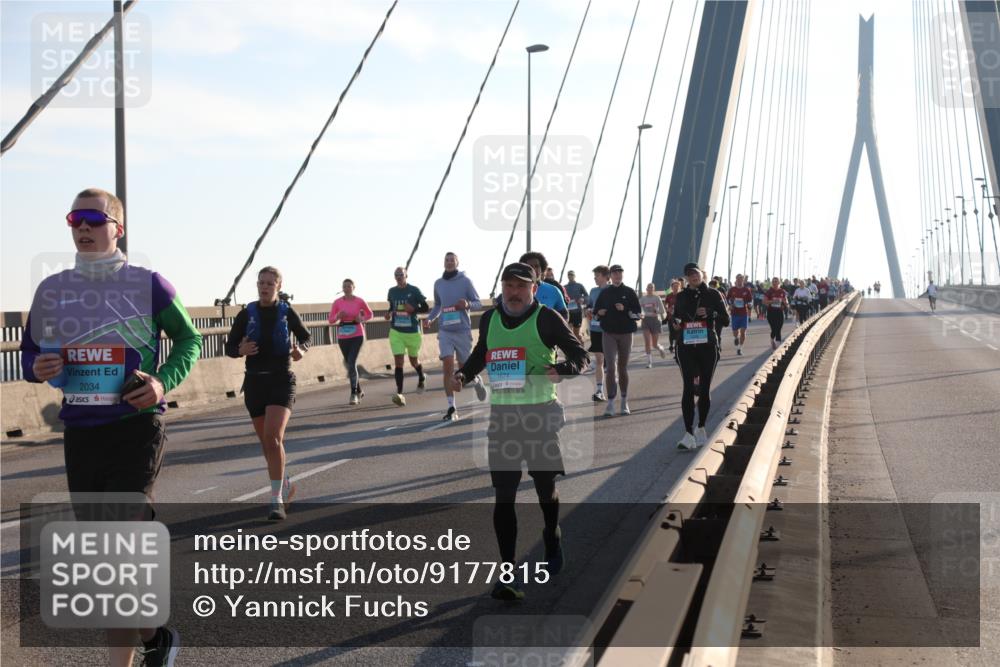 03.10.2025 - Köhlbrandbrückenlauf Yannick Fuchs http://msf.ph/oto/9177815 03.10.2025 08:29:52 Position 1 2034, 1674 meine-sportfotos.de