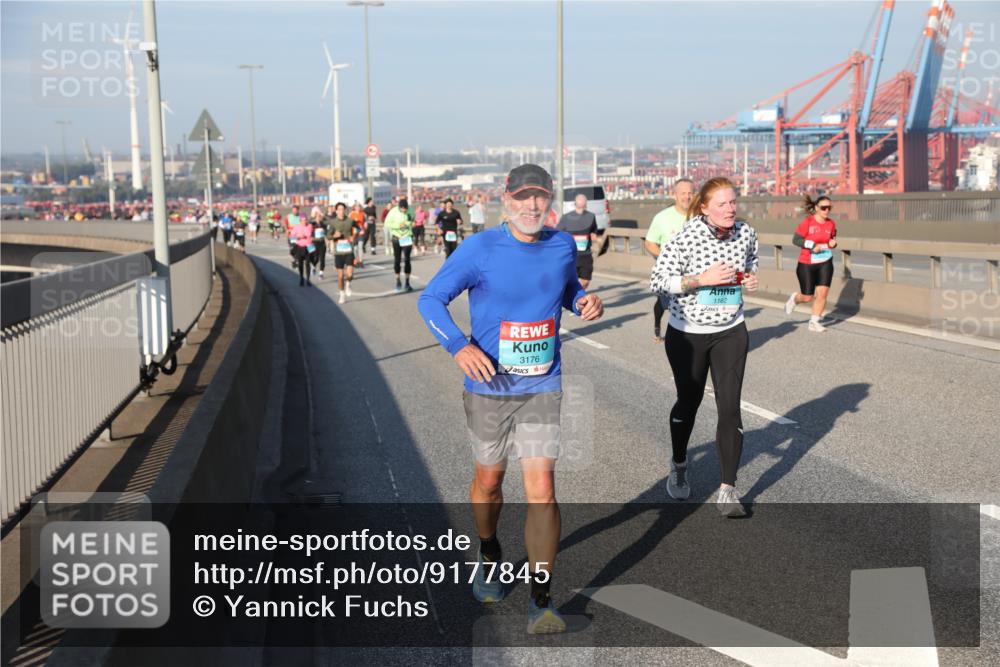 03.10.2025 - Köhlbrandbrückenlauf Yannick Fuchs http://msf.ph/oto/9177845 03.10.2025 08:49:14 Position 2 3176, 1162 meine-sportfotos.de