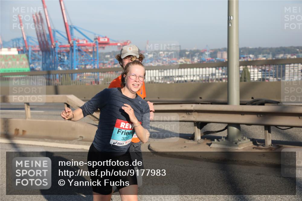 03.10.2025 - Köhlbrandbrückenlauf Yannick Fuchs http://msf.ph/oto/9177983 03.10.2025 08:49:28 Position 2 3213, 18 meine-sportfotos.de