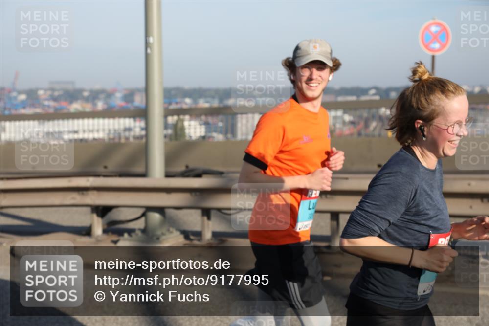 03.10.2025 - Köhlbrandbrückenlauf Yannick Fuchs http://msf.ph/oto/9177995 03.10.2025 08:49:29 Position 2  meine-sportfotos.de