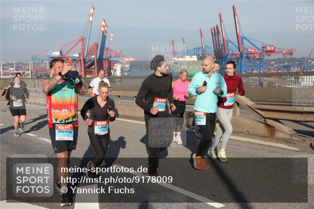 03.10.2025 - Köhlbrandbrückenlauf Yannick Fuchs http://msf.ph/oto/9178009 03.10.2025 08:49:30 Position 2 1573, 1720, 3816, 3725, 1283 meine-sportfotos.de