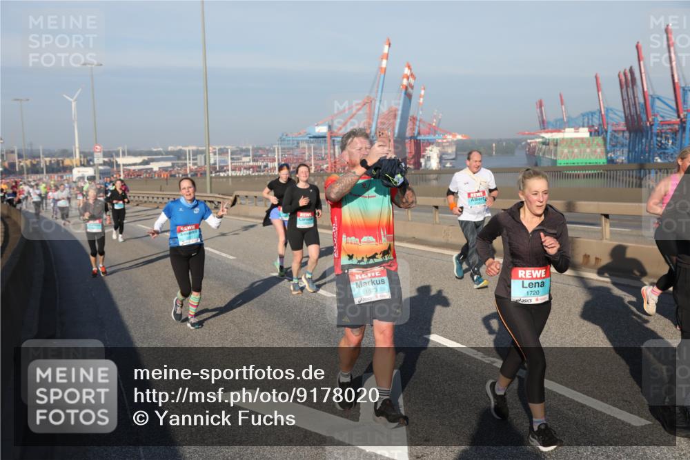 03.10.2025 - Köhlbrandbrückenlauf Yannick Fuchs http://msf.ph/oto/9178020 03.10.2025 08:49:31 Position 2 1573, 1720 meine-sportfotos.de