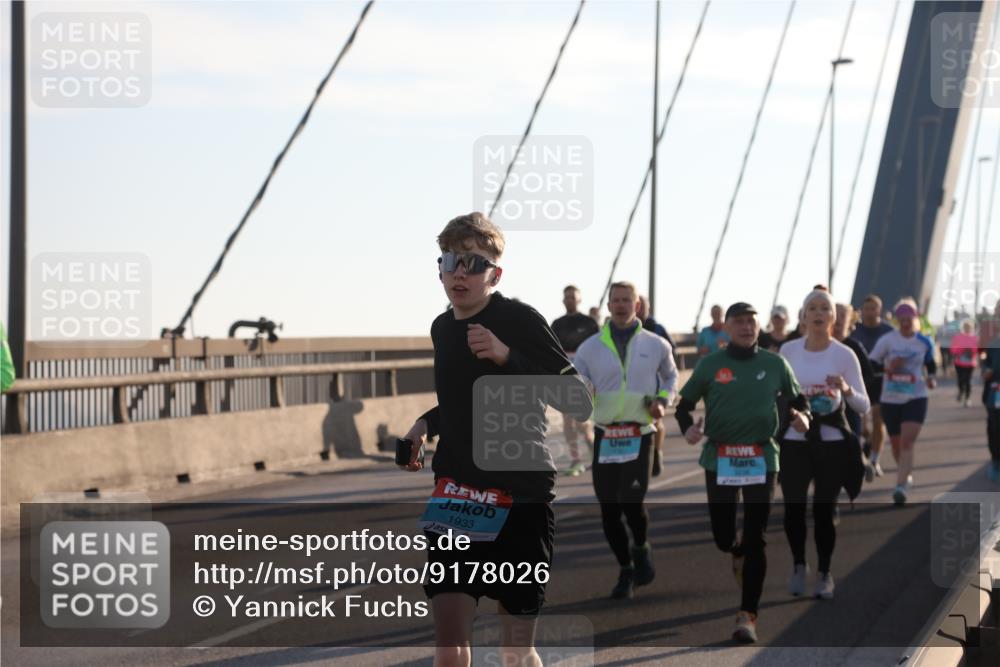 03.10.2025 - Köhlbrandbrückenlauf Yannick Fuchs http://msf.ph/oto/9178026 03.10.2025 08:30:08 Position 1 1933 meine-sportfotos.de