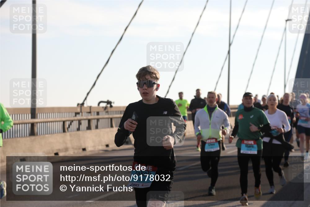 03.10.2025 - Köhlbrandbrückenlauf Yannick Fuchs http://msf.ph/oto/9178032 03.10.2025 08:30:08 Position 1 1933 meine-sportfotos.de