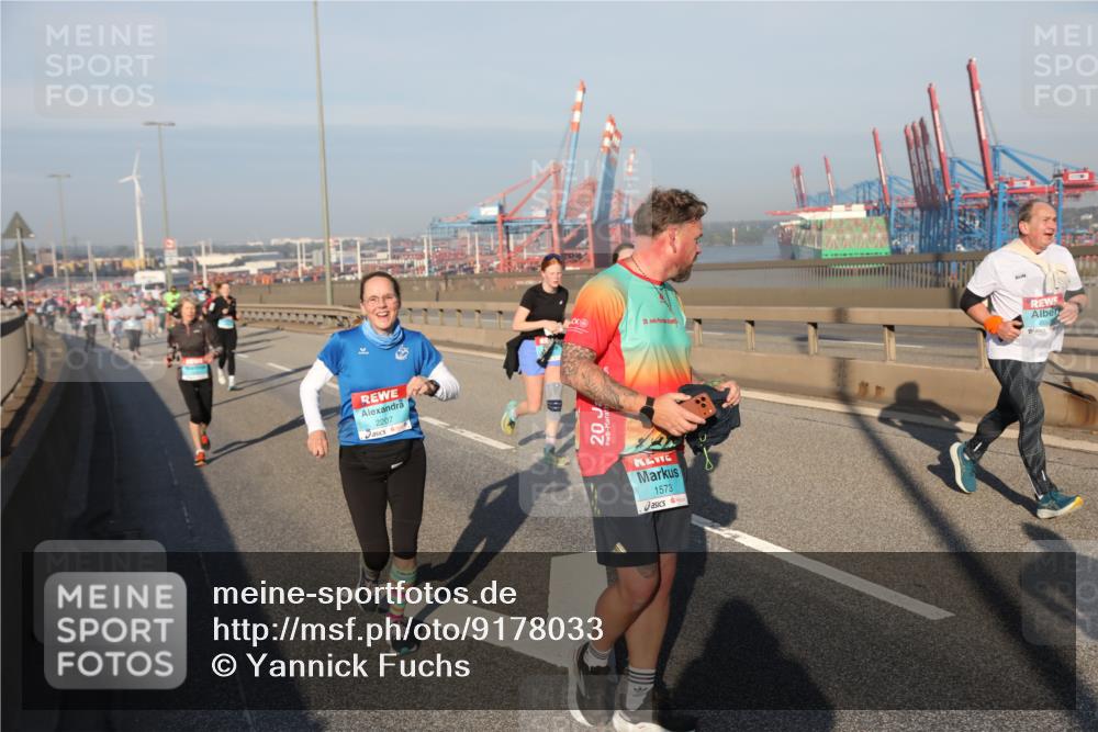 03.10.2025 - Köhlbrandbrückenlauf Yannick Fuchs http://msf.ph/oto/9178033 03.10.2025 08:49:33 Position 2 2207, 20, 20, 20, 1573 meine-sportfotos.de
