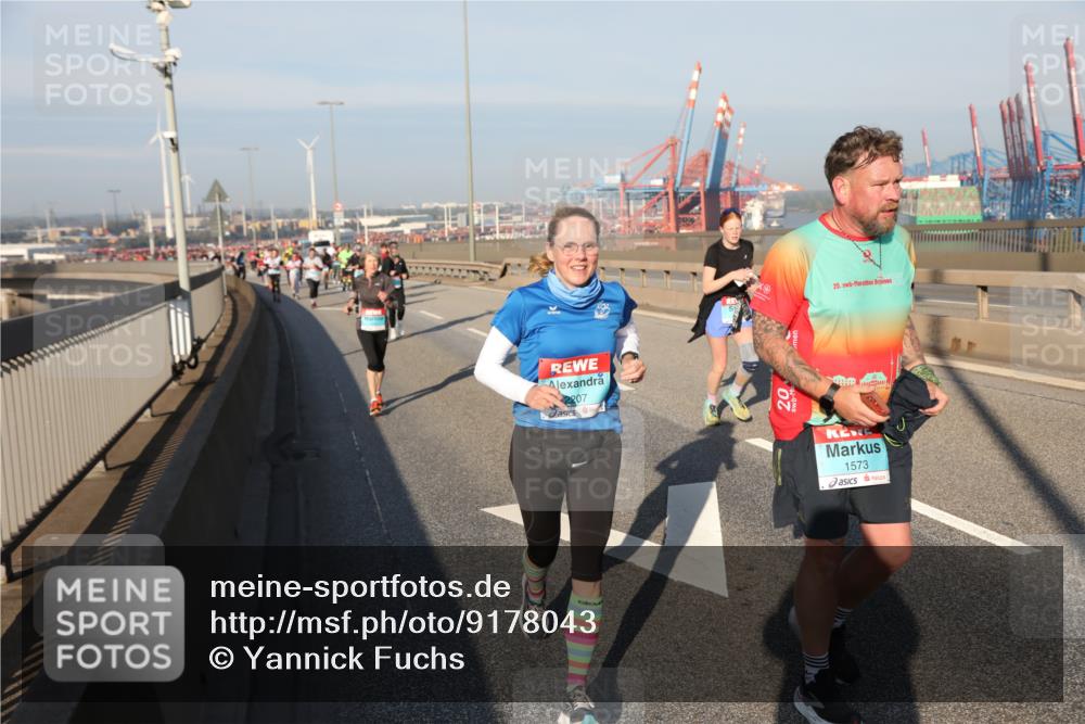 03.10.2025 - Köhlbrandbrückenlauf Yannick Fuchs http://msf.ph/oto/9178043 03.10.2025 08:49:33 Position 2 2207, 07, 20, 1573 meine-sportfotos.de
