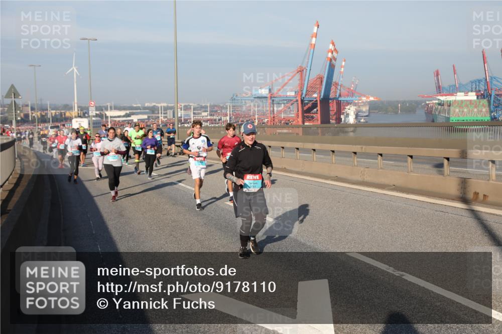 03.10.2025 - Köhlbrandbrückenlauf Yannick Fuchs http://msf.ph/oto/9178110 03.10.2025 08:49:39 Position 2 3761 meine-sportfotos.de