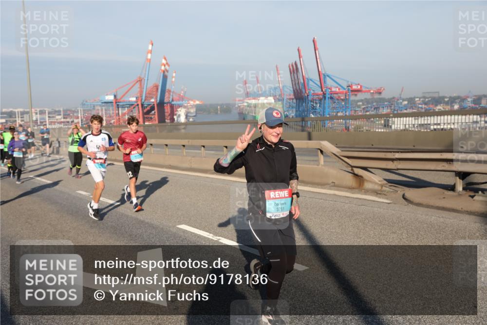 03.10.2025 - Köhlbrandbrückenlauf Yannick Fuchs http://msf.ph/oto/9178136 03.10.2025 08:49:41 Position 2 3761 meine-sportfotos.de