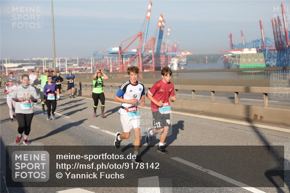 03.10.2025 - Köhlbrandbrückenlauf Yannick Fuchs http://msf.ph/oto/9178142 03.10.2025 08:49:41 Position 2 1719, 287, 32 meine-sportfotos.de