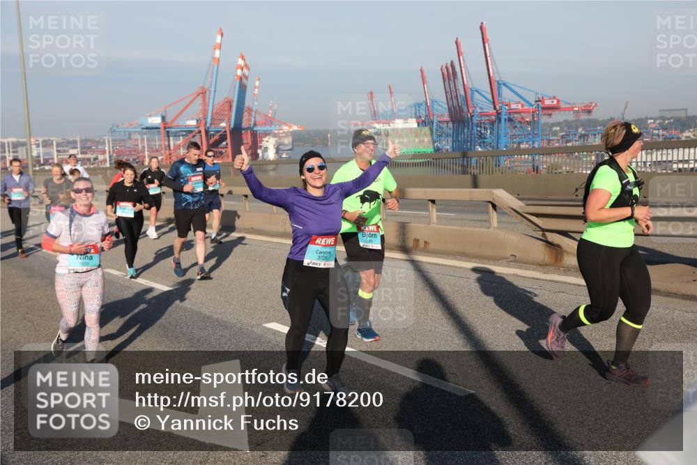 03.10.2025 - Köhlbrandbrückenlauf Yannick Fuchs http://msf.ph/oto/9178200 03.10.2025 08:49:46 Position 2 1659, 3726, 2089 meine-sportfotos.de