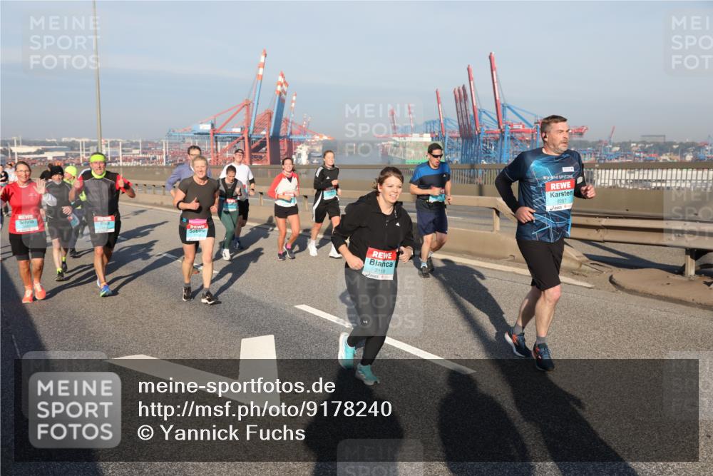 03.10.2025 - Köhlbrandbrückenlauf Yannick Fuchs http://msf.ph/oto/9178240 03.10.2025 08:49:48 Position 2 2118, 2287 meine-sportfotos.de