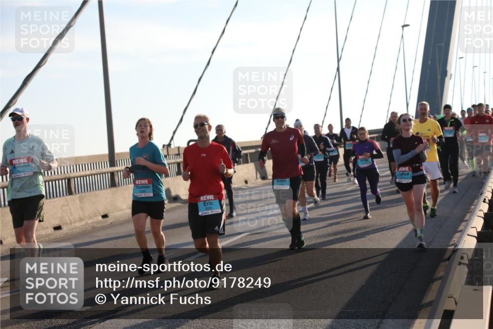 03.10.2025 - Köhlbrandbrückenlauf Yannick Fuchs http://msf.ph/oto/9178249 03.10.2025 08:30:32 Position 1 3201 meine-sportfotos.de