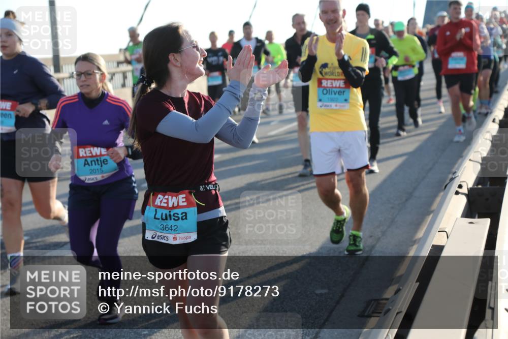 03.10.2025 - Köhlbrandbrückenlauf Yannick Fuchs http://msf.ph/oto/9178273 03.10.2025 08:30:35 Position 1 2015, 3642, 1922 meine-sportfotos.de