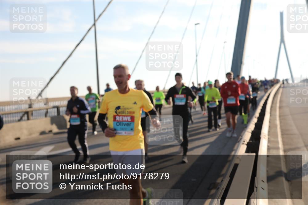 03.10.2025 - Köhlbrandbrückenlauf Yannick Fuchs http://msf.ph/oto/9178279 03.10.2025 08:30:36 Position 1 1922 meine-sportfotos.de