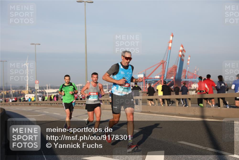 03.10.2025 - Köhlbrandbrückenlauf Yannick Fuchs http://msf.ph/oto/9178301 03.10.2025 08:30:47 Position 1  meine-sportfotos.de