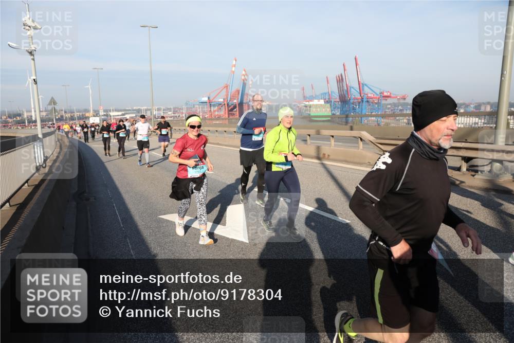 03.10.2025 - Köhlbrandbrückenlauf Yannick Fuchs http://msf.ph/oto/9178304 03.10.2025 08:49:52 Position 2  meine-sportfotos.de