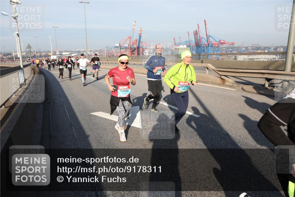 03.10.2025 - Köhlbrandbrückenlauf Yannick Fuchs http://msf.ph/oto/9178311 03.10.2025 08:49:52 Position 2 1751, 1792 meine-sportfotos.de