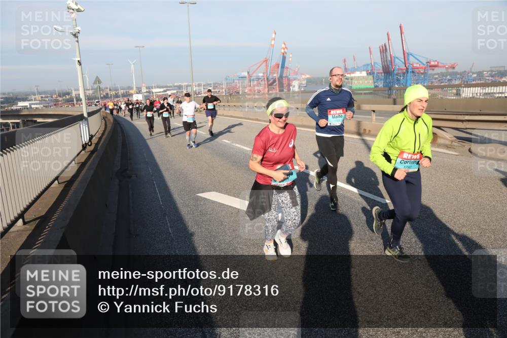 03.10.2025 - Köhlbrandbrückenlauf Yannick Fuchs http://msf.ph/oto/9178316 03.10.2025 08:49:53 Position 2 1124, 1792 meine-sportfotos.de