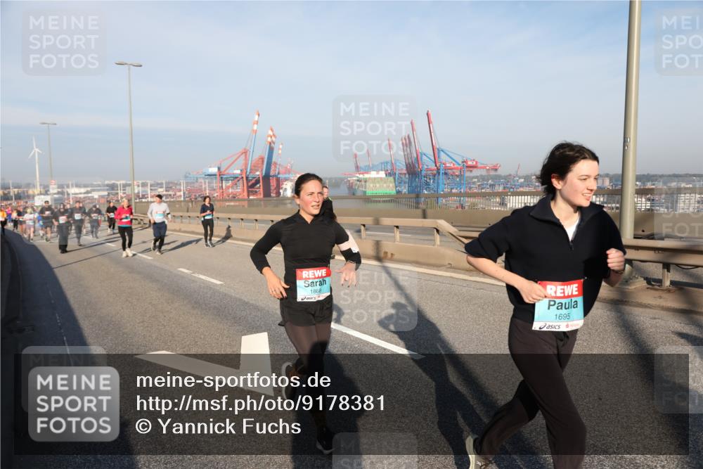 03.10.2025 - Köhlbrandbrückenlauf Yannick Fuchs http://msf.ph/oto/9178381 03.10.2025 08:49:59 Position 2 1868, 1695, 118 meine-sportfotos.de