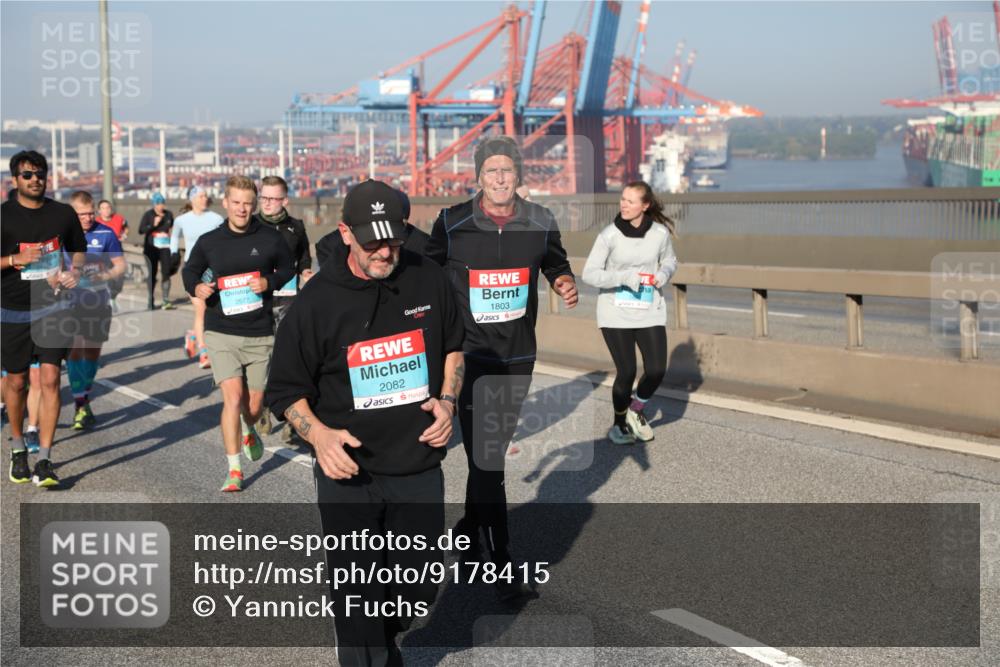03.10.2025 - Köhlbrandbrückenlauf Yannick Fuchs http://msf.ph/oto/9178415 03.10.2025 08:50:06 Position 2 2577, 1803, 2082 meine-sportfotos.de