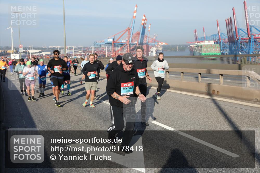 03.10.2025 - Köhlbrandbrückenlauf Yannick Fuchs http://msf.ph/oto/9178418 03.10.2025 08:50:06 Position 2 2082, 1803, 1 meine-sportfotos.de