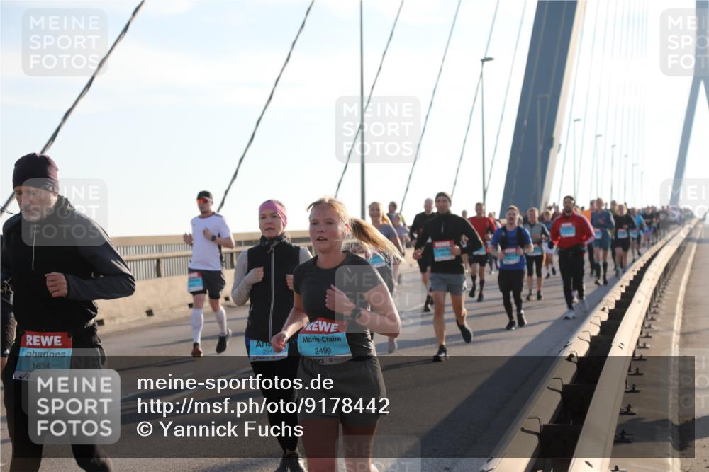 03.10.2025 - Köhlbrandbrückenlauf Yannick Fuchs http://msf.ph/oto/9178442 03.10.2025 08:31:14 Position 1 1634, 2945, 2499 meine-sportfotos.de