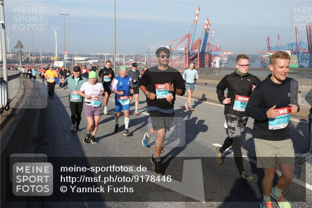 03.10.2025 - Köhlbrandbrückenlauf Yannick Fuchs http://msf.ph/oto/9178446 03.10.2025 08:50:09 Position 2 1794, 3833, 2168, 1551, 2577 meine-sportfotos.de