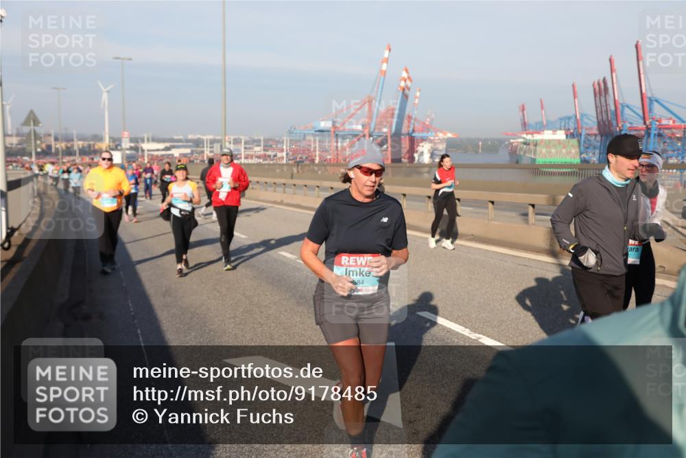 03.10.2025 - Köhlbrandbrückenlauf Yannick Fuchs http://msf.ph/oto/9178485 03.10.2025 08:50:12 Position 2 884 meine-sportfotos.de