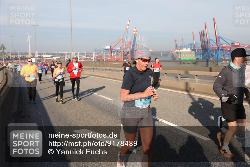 03.10.2025 - Köhlbrandbrückenlauf Yannick Fuchs http://msf.ph/oto/9178489 03.10.2025 08:50:13 Position 2 1884 meine-sportfotos.de