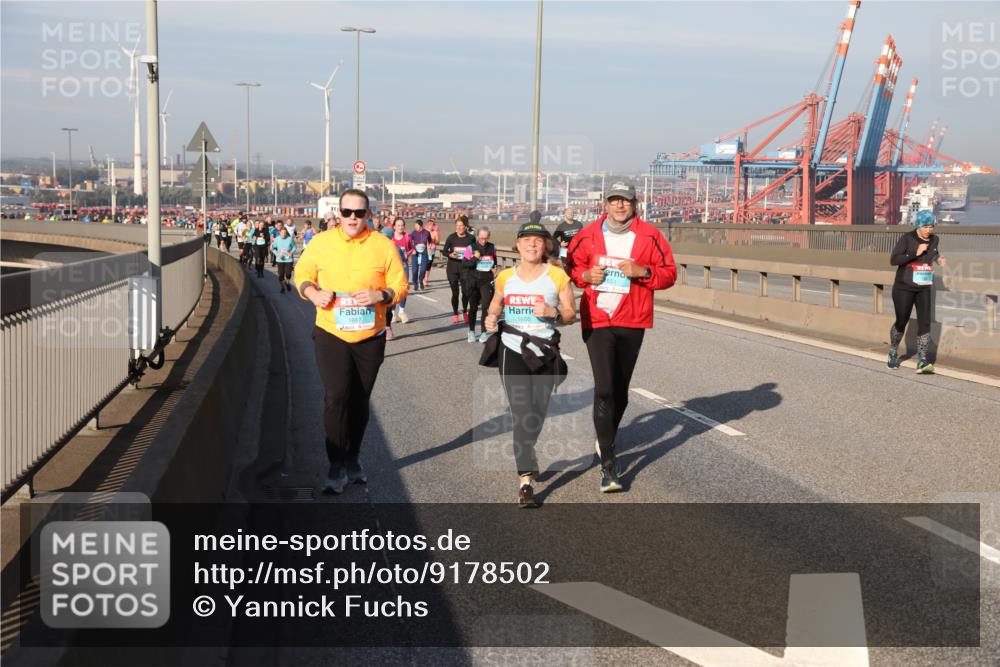 03.10.2025 - Köhlbrandbrückenlauf Yannick Fuchs http://msf.ph/oto/9178502 03.10.2025 08:50:14 Position 2 1667, 1650, 651 meine-sportfotos.de