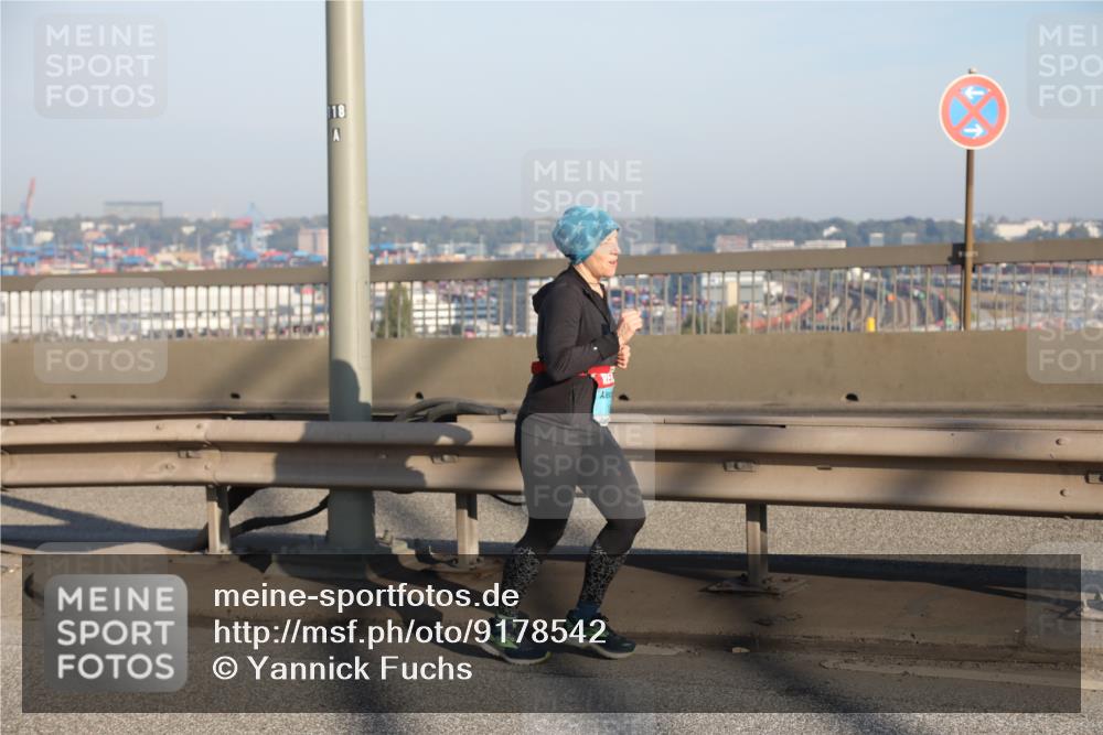 03.10.2025 - Köhlbrandbrückenlauf Yannick Fuchs http://msf.ph/oto/9178542 03.10.2025 08:50:19 Position 2 118 meine-sportfotos.de