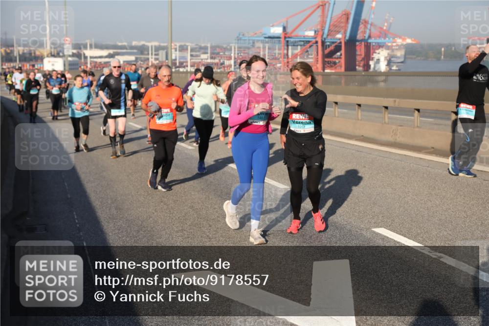03.10.2025 - Köhlbrandbrückenlauf Yannick Fuchs http://msf.ph/oto/9178557 03.10.2025 08:50:21 Position 2 1049 meine-sportfotos.de